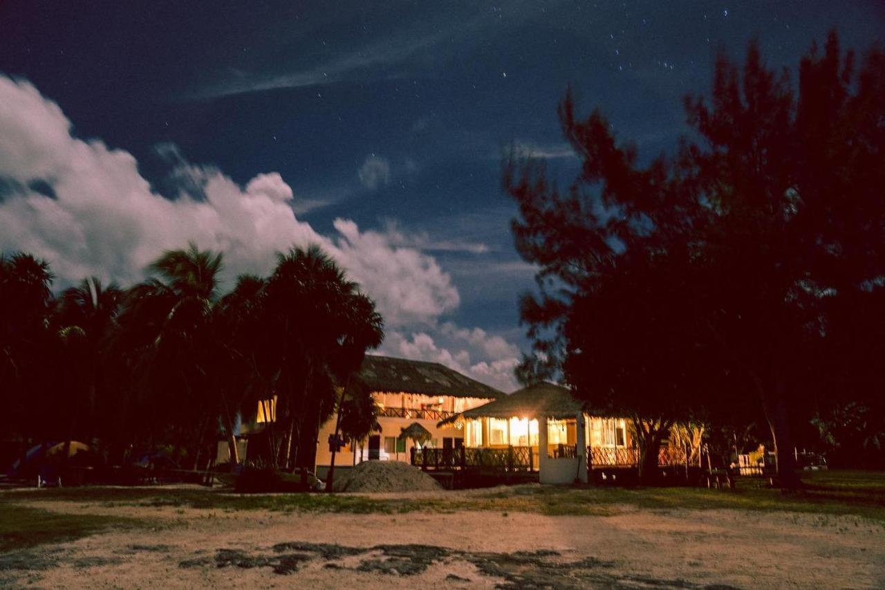 Ikarus Costa Mujeres Eco Lodge Sunset View Cancun Exterior photo