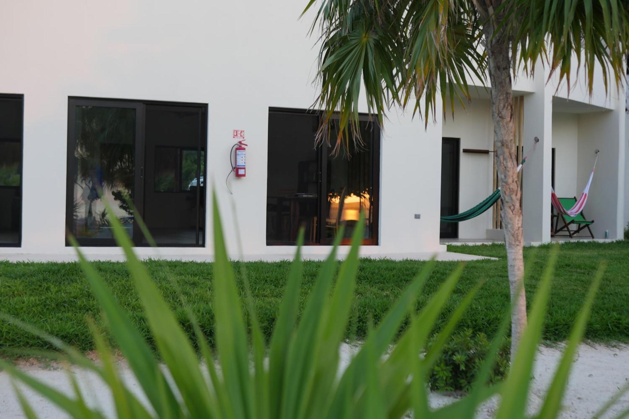 Ikarus Costa Mujeres Eco Lodge Sunset View Cancun Exterior photo